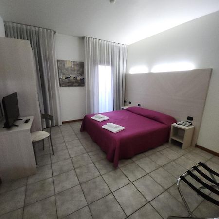 Ahr Hotel Villa Alighieri سترا المظهر الخارجي الصورة